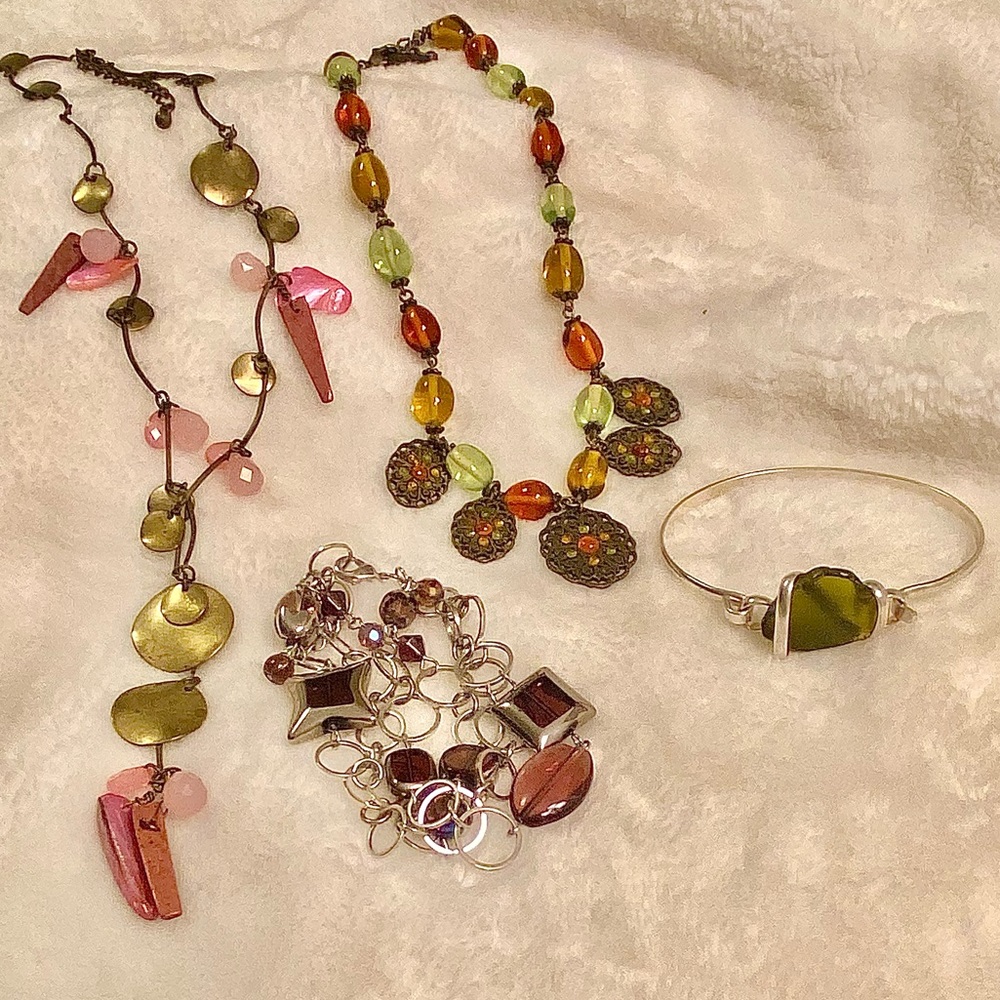 4 piece jewelry bundle